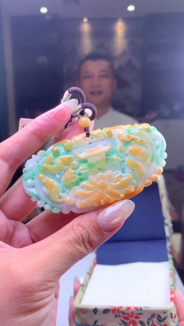 【闪购商品】定制翡翠未镶嵌挂件发货（拍一发一）