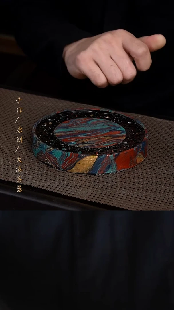 大漆蓄水壶承168