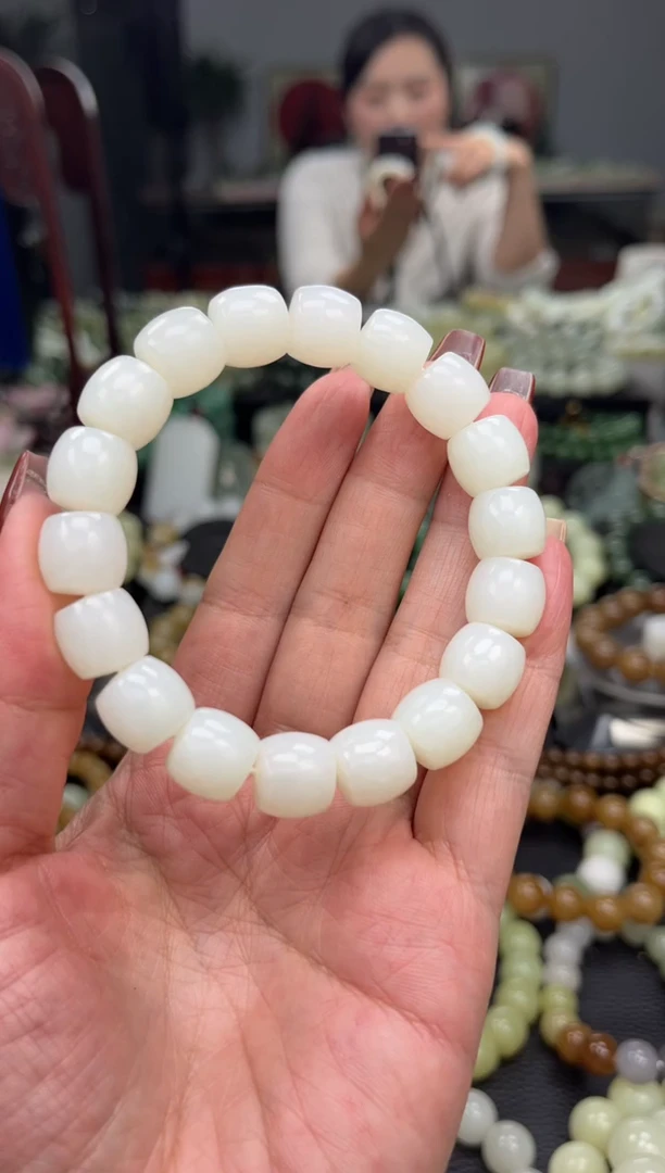【闪购商品】和田玉手串未镶嵌新疆且末白玉卡12