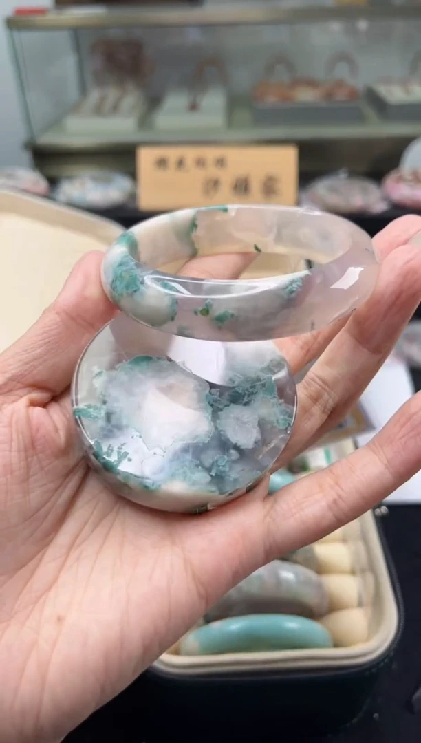 未镶嵌手镯石英质玉蜘**️圈口（赠品镯心）