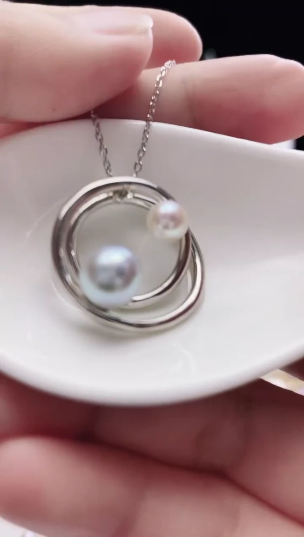 颈饰银S925镶嵌海水珍珠小**?海水珍珠吊坠