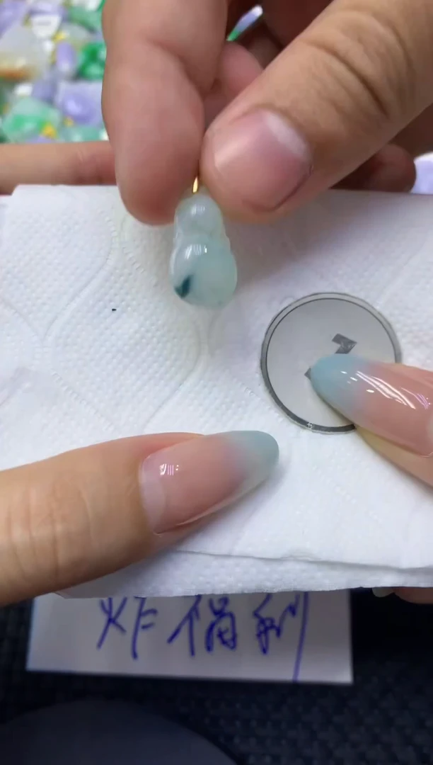 颈饰未镶嵌翡翠天然缅甸翡翠A货