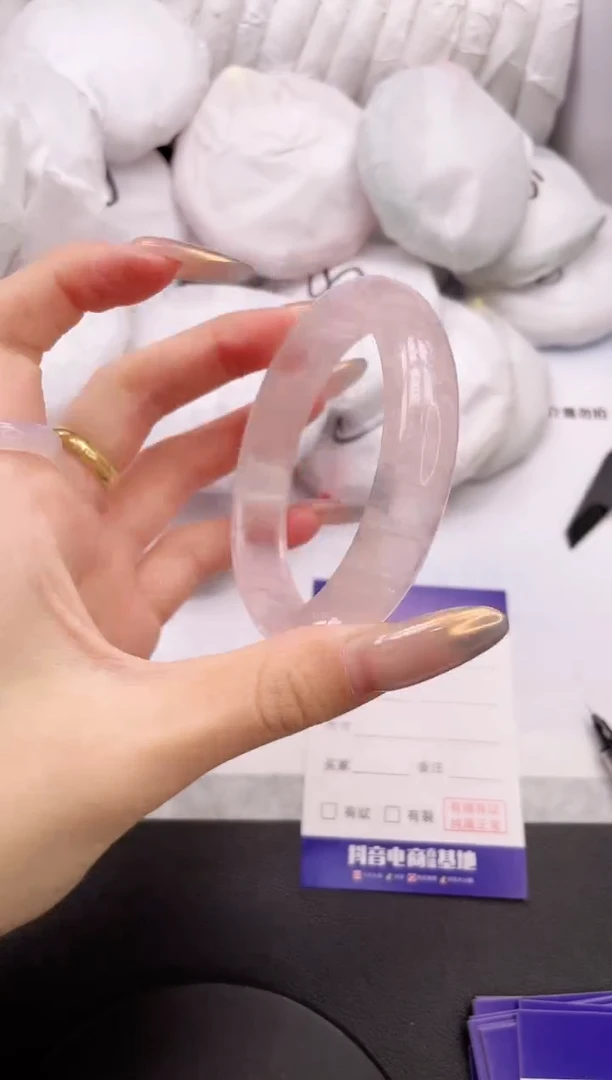 【闪购商品】石英质玉手镯未镶嵌15K171-60