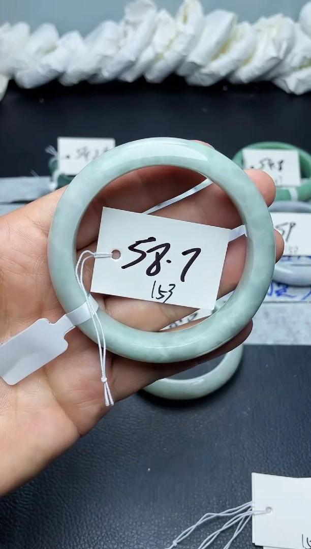 未镶嵌手镯翡翠153