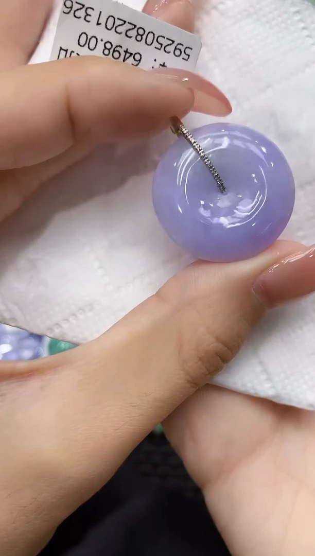 颈饰18K金镶嵌翡翠111111111111