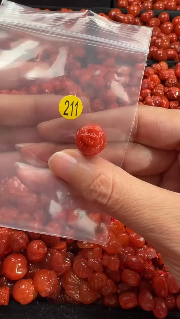 颈饰未镶嵌南红玛瑙1