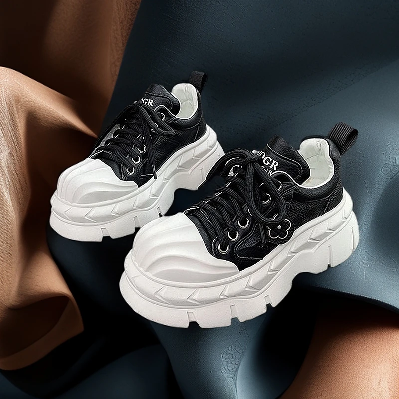 2025春新款贝壳头厚底松糕休闲鞋英伦风舒适熊猫鞋小个子女鞋板鞋