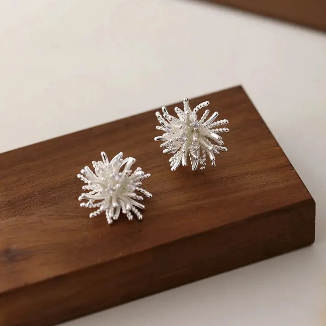 合金耳饰 小众韩版银色休闲风简约气质闪耀烟花耳钉O0005