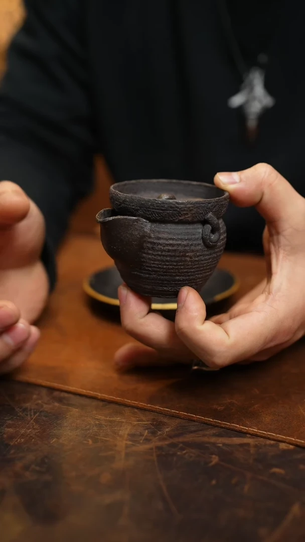 【闪购商品】浟庐紫砂手作宝瓶0003