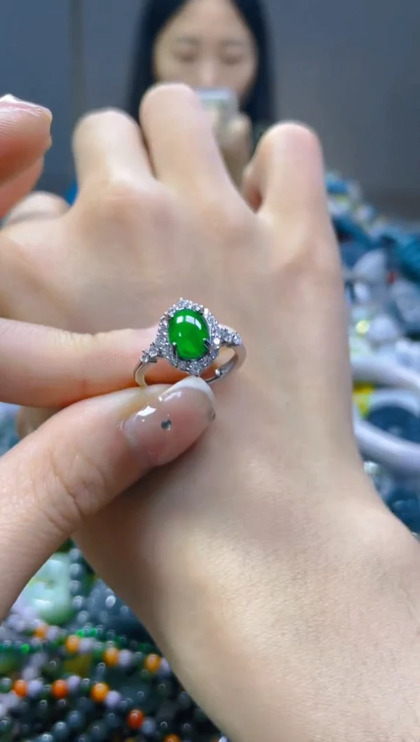 翡翠未镶嵌颈饰/Q/翡翠A货一图一物