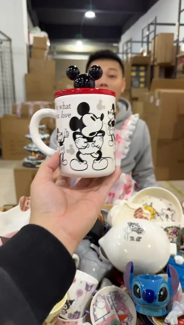 瓷片原盒米奇手牙刷架