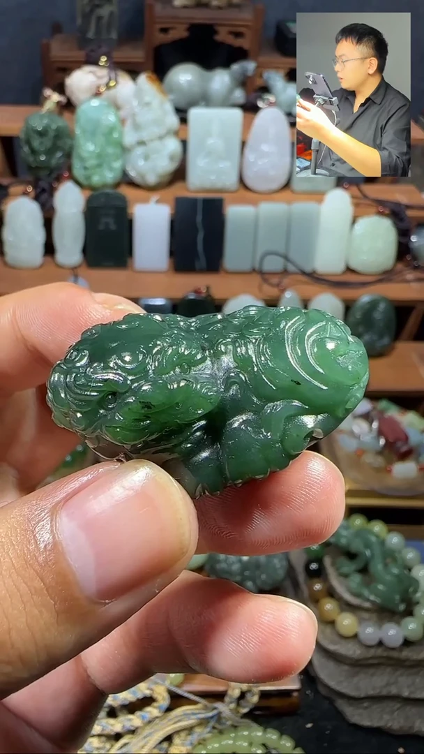 颈饰未镶嵌和田玉犯***人1