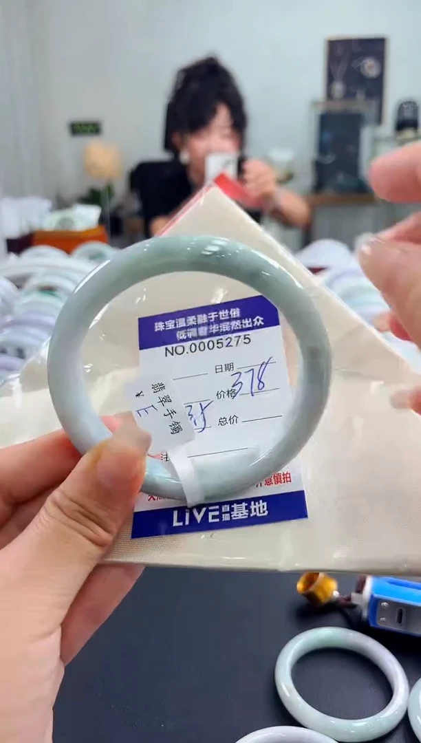 翡翠手镯未镶嵌天然缅甸A货翡翠