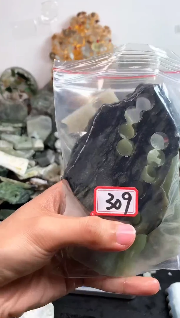 未镶嵌和田玉摆件309