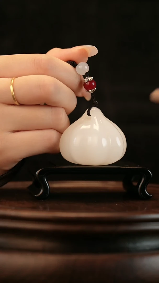 云南石荔枝白雕刻：胜算在握