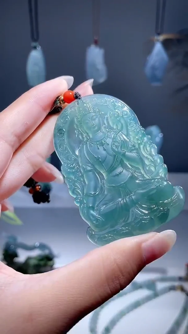 颈饰未镶嵌翡翠度母