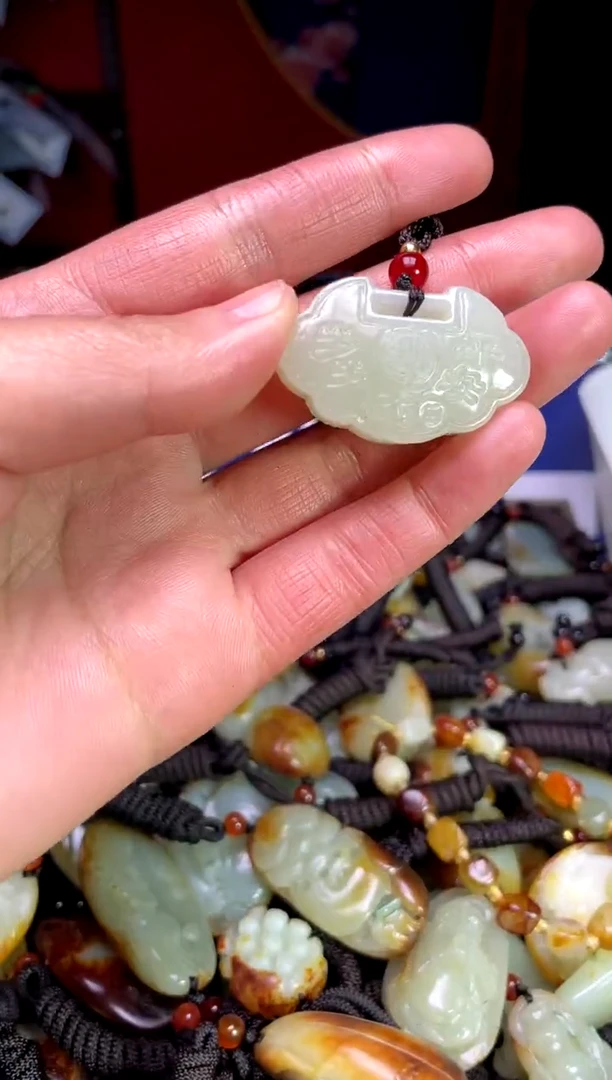 【闪购商品】和田玉颈饰未镶嵌2131