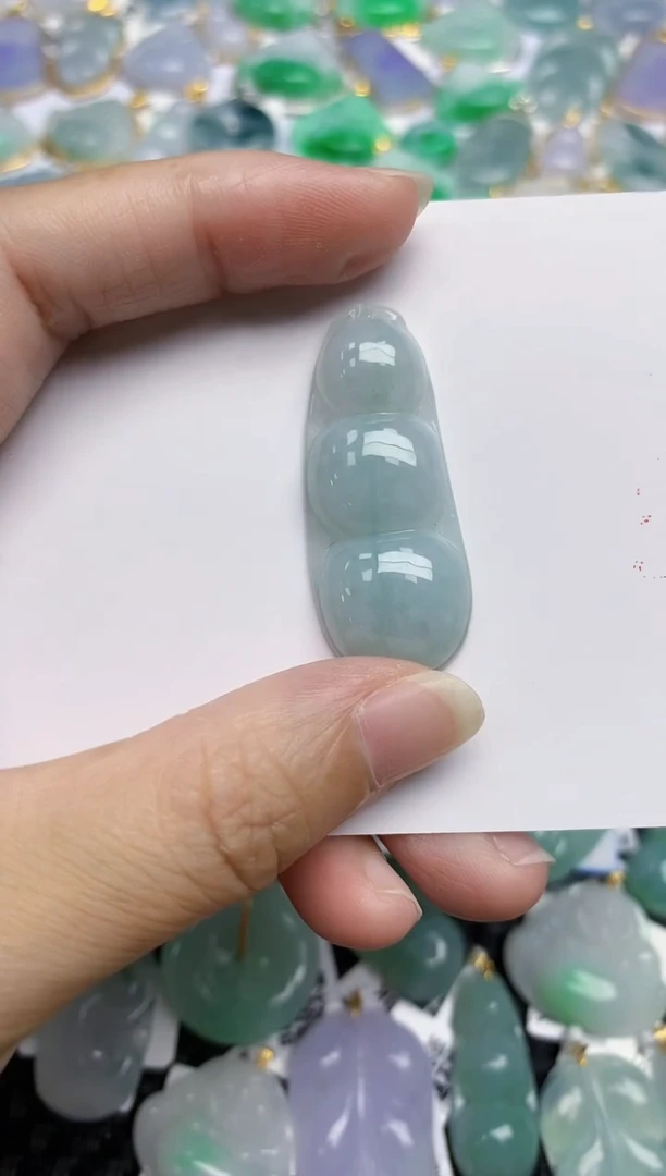 翡翠未镶嵌颈饰天然翡翠A货