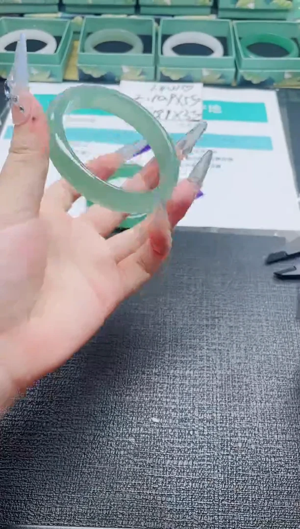 未镶嵌手镯石英质玉374-60