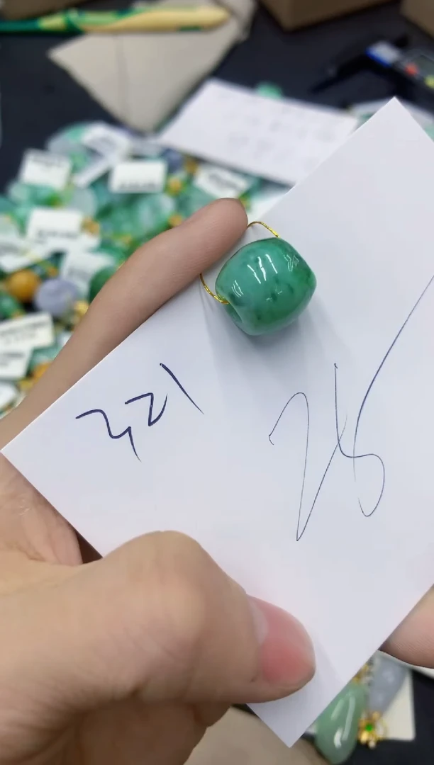 翡翠未镶嵌颈饰111111