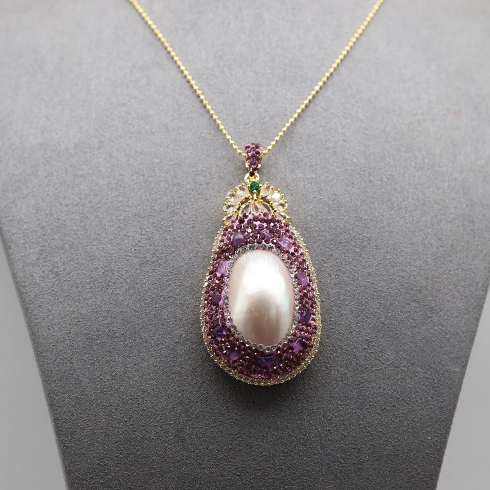 合金吊坠 炫彩超大点位轻奢时尚女王吊坠