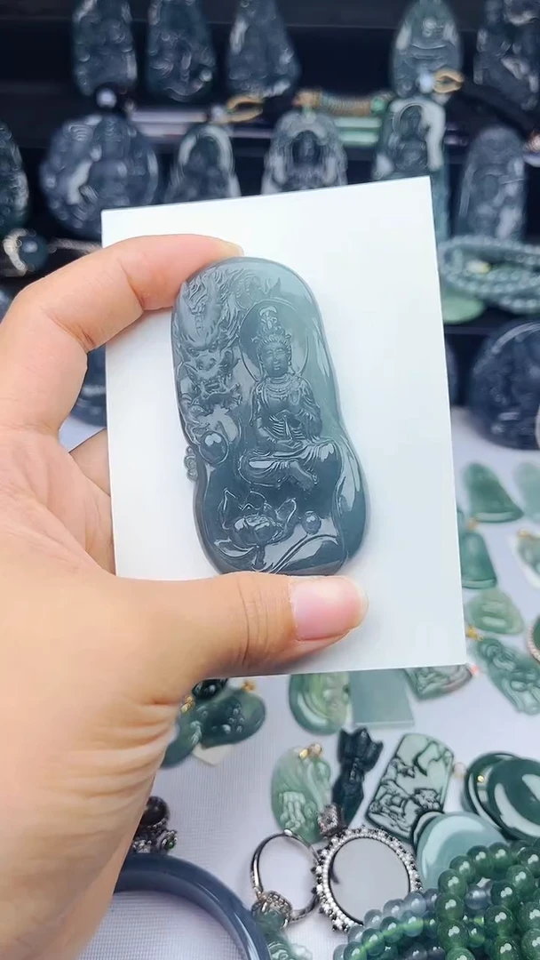 翡翠未镶嵌颈饰透****R玉龙观音
