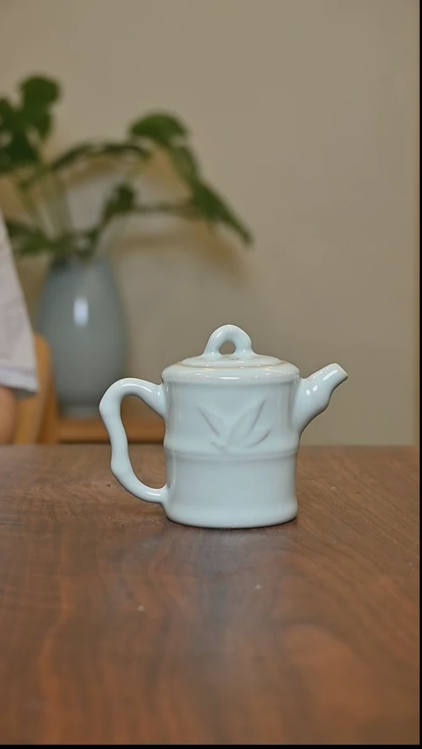 杯天青釉 竹节壶 支钉 朱家款 微瑕