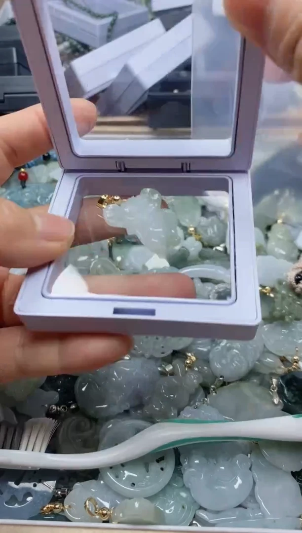 【闪购商品】翡翠吊坠(不含链)未镶嵌38885