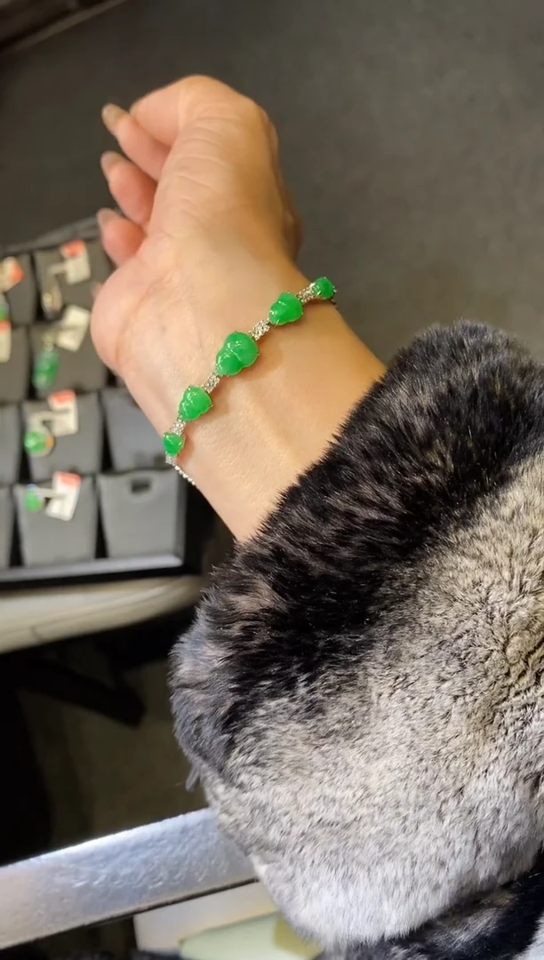 18K金镶嵌手链翡翠手链