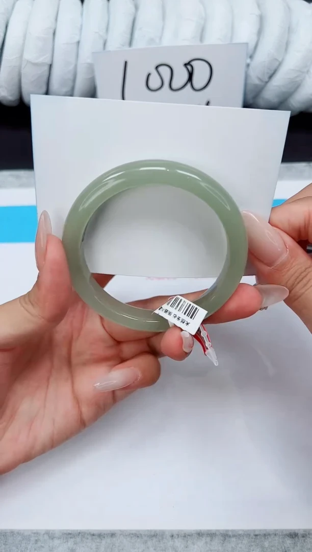 未镶嵌手镯石英质玉D92-58.8