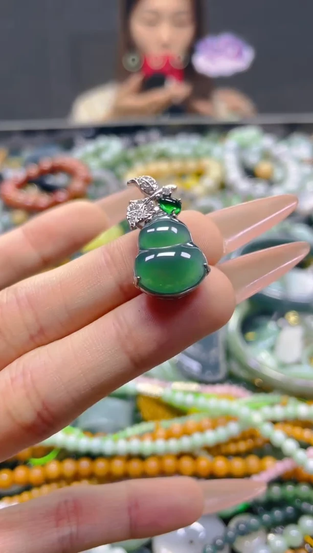 颈饰未镶嵌翡翠/Q/翡翠A货，一件也是批发价