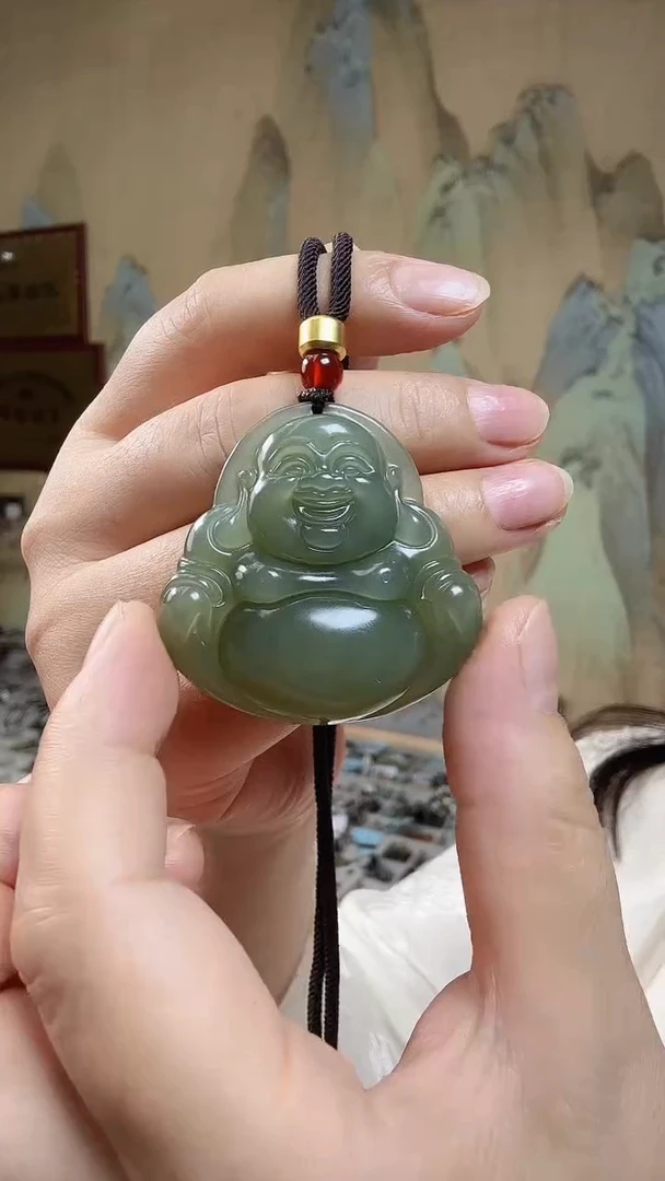 颈饰未镶嵌和田玉.