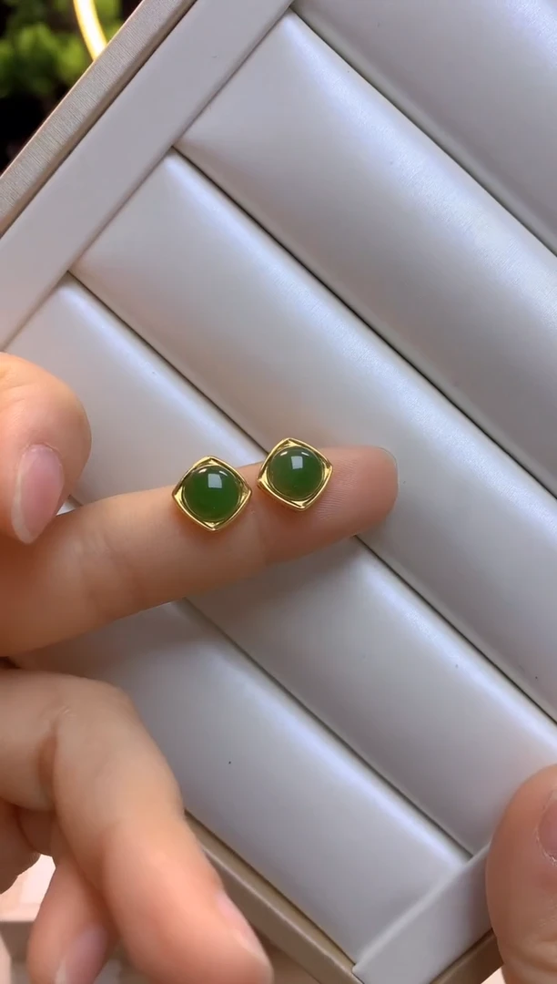 【闪购商品】和田玉耳钉银S925镀金镶嵌碧玉方块耳钉