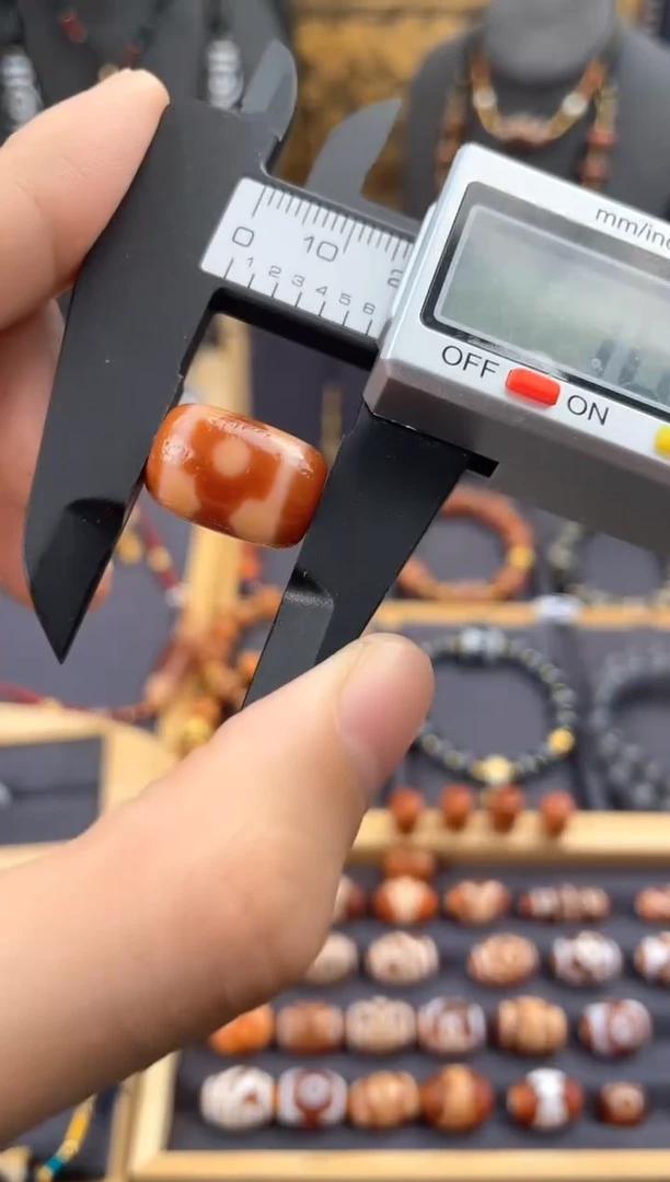 【闪购商品】玛瑙/玉髓颈饰未镶嵌美泓高品坛城三眼单珠