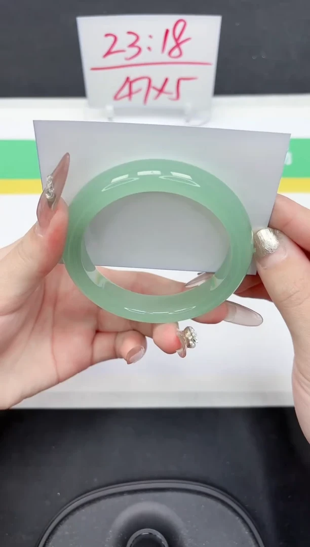 【闪购商品】石英质玉手镯未镶嵌6-59.4