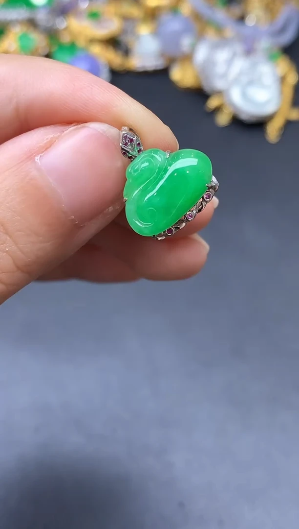 颈饰18K金镶嵌翡翠244中国好珍宝