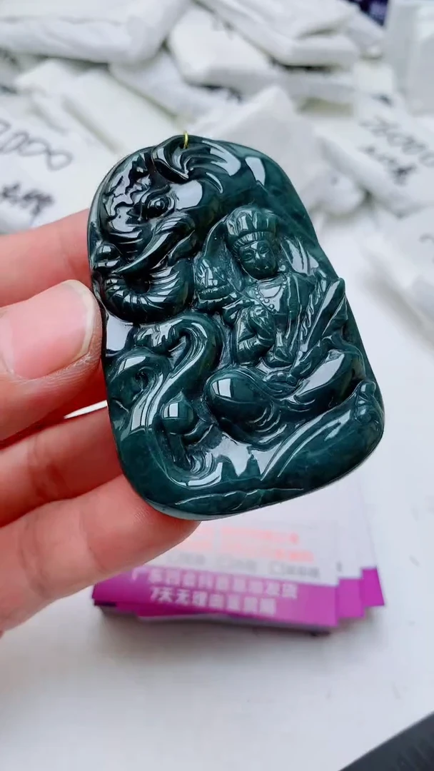 【闪购商品】翡翠颈饰未镶嵌普贤