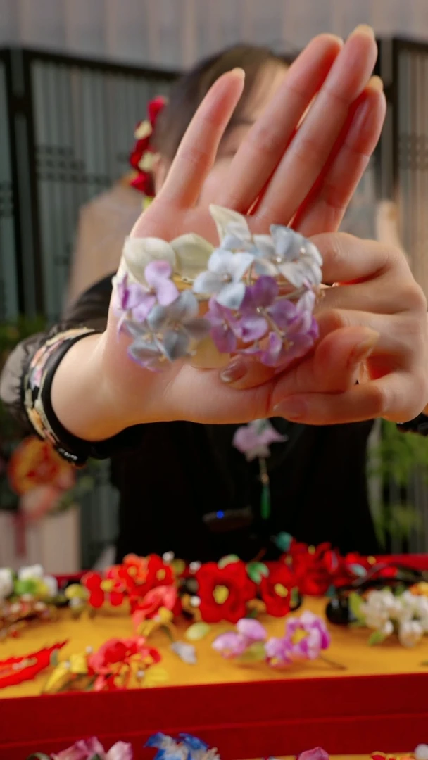 刺绣非遗苏绣绒花手工饰品