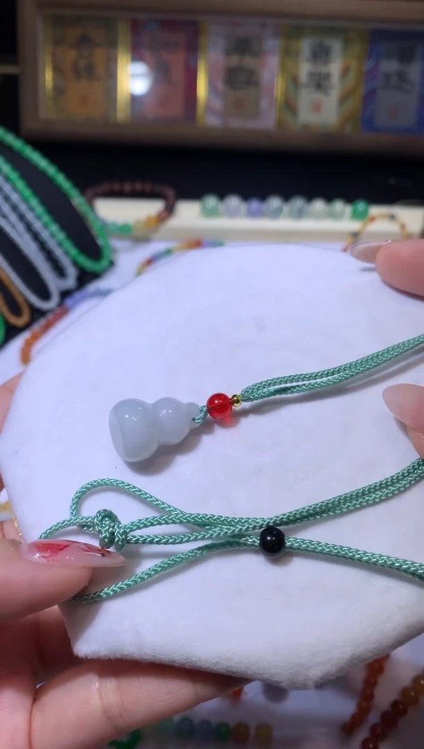 【闪购商品】定制翡翠未镶嵌福利 葫芦