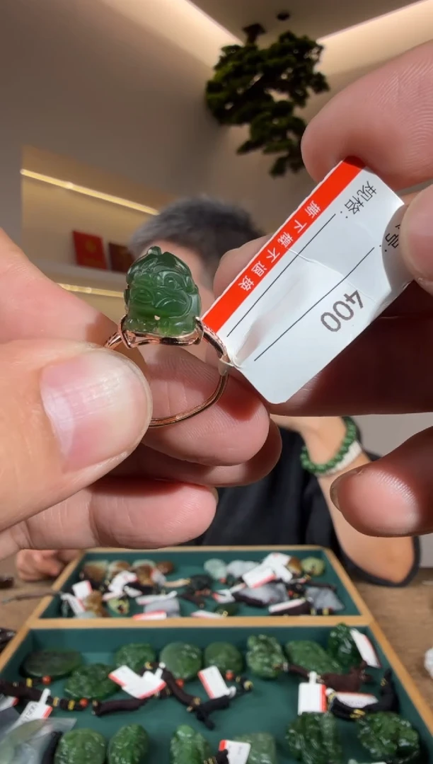 未镶嵌戒指和田玉1