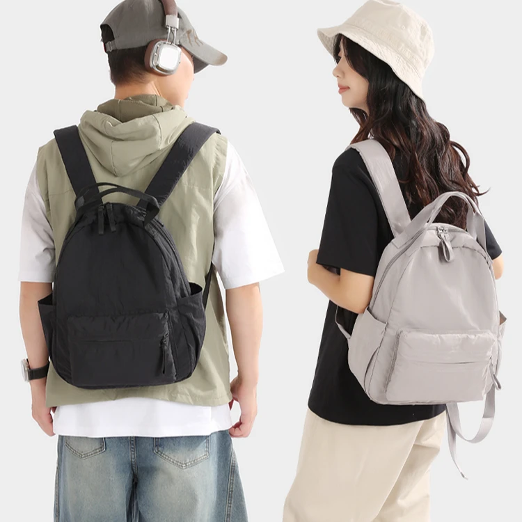 超轻量化双肩背包旅游轻便2025新款大容量男女生休闲大学生书包潮