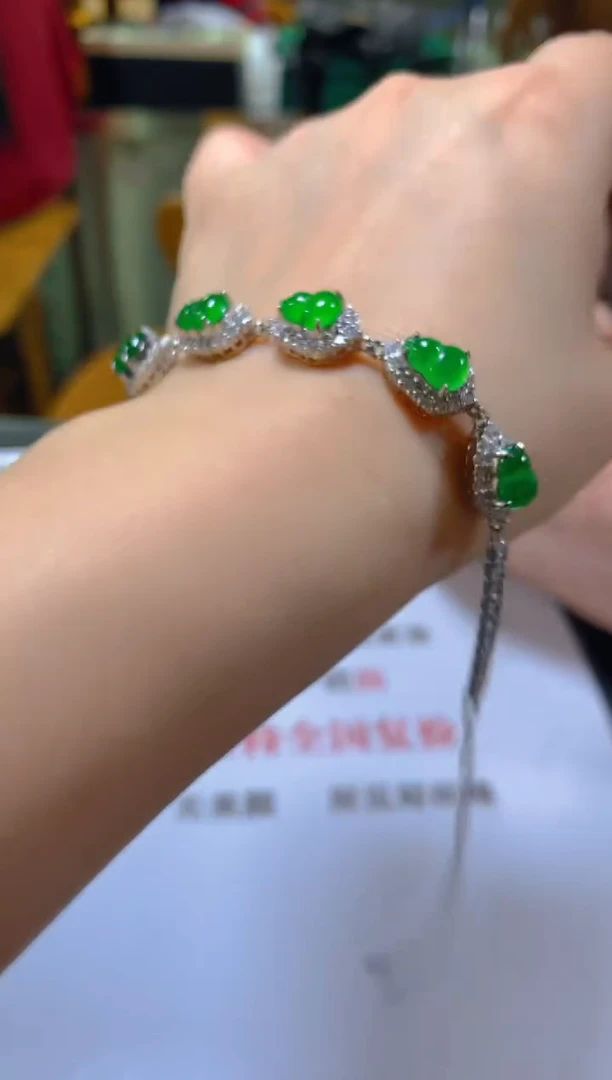 未镶嵌手链翡翠多样性发一