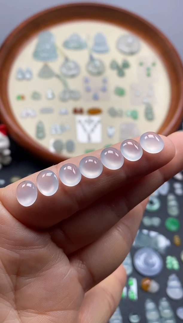 颈饰未镶嵌翡翠7颗高冰蛋面/芬