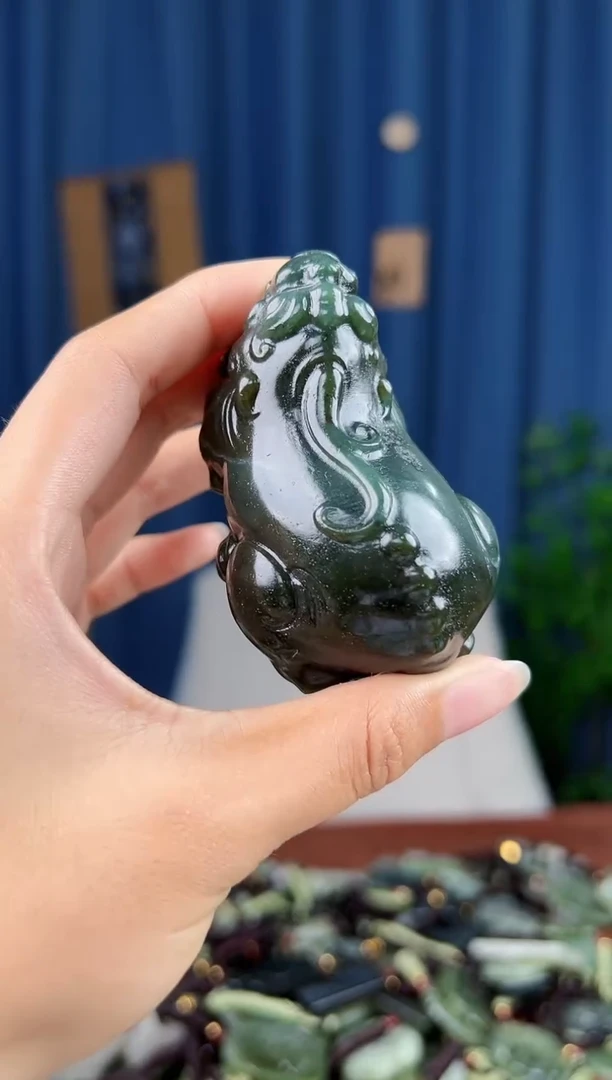 未镶嵌和田玉挂件拍一发一，