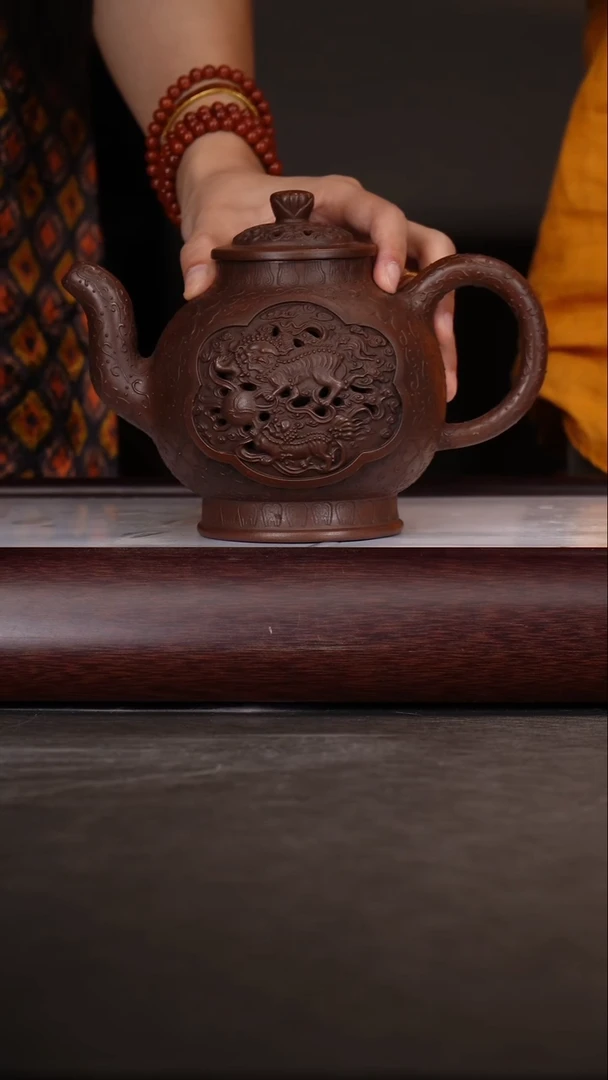 茶壶紫砂诸葛永南/紫泥/镂空宫灯/500c