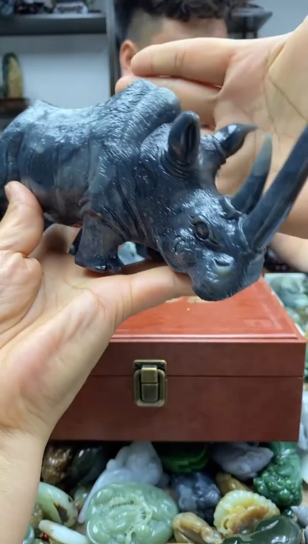 和田玉未镶嵌摆件1