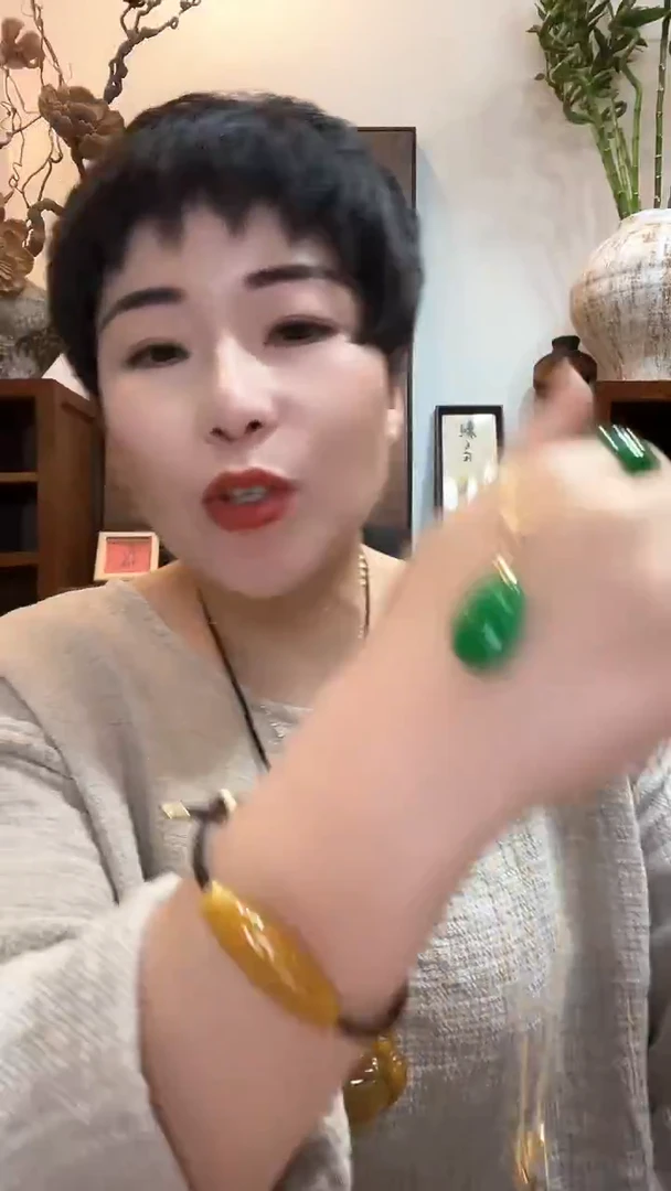 吊坠(赠链)未镶嵌翡翠949