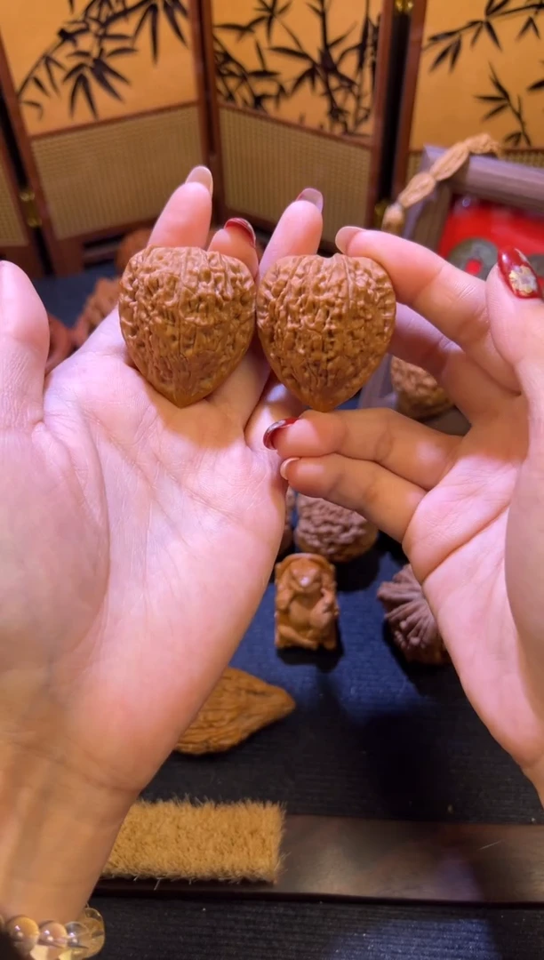 其他核桃35尺蛇王一抹红（微修）