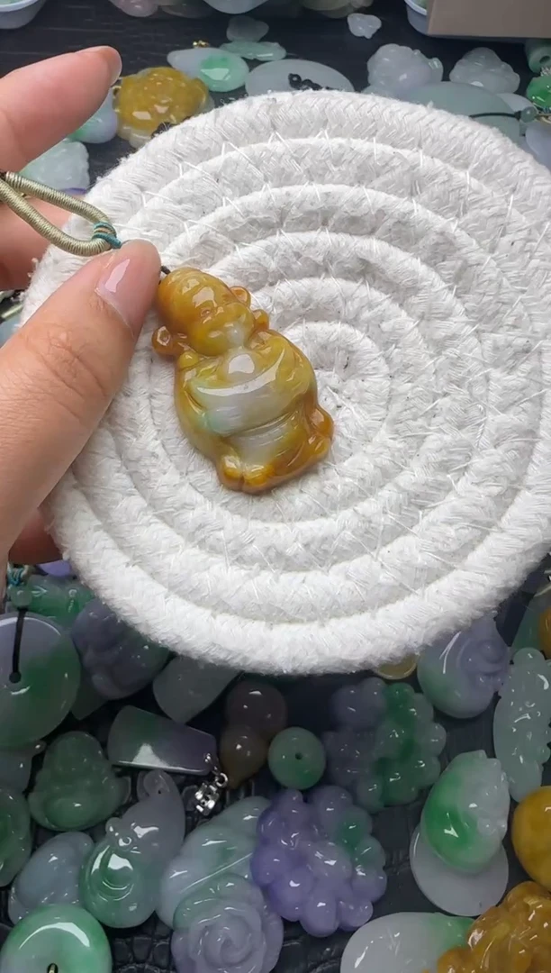 颈饰未镶嵌翡翠缅甸翡翠吊坠