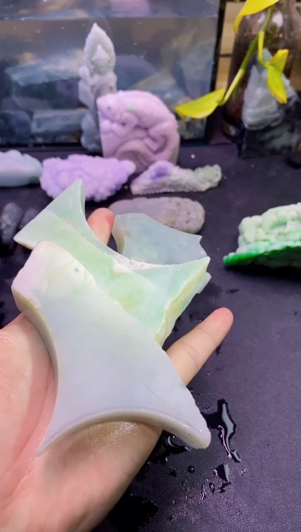 翡翠未镶嵌颈饰天然翡翠053